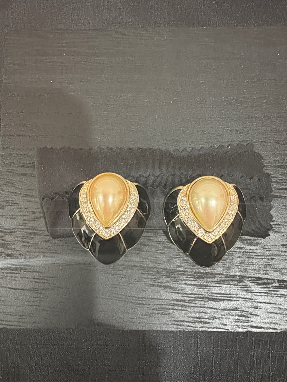 Vintage 1980s black enamel costume clip-on earrings